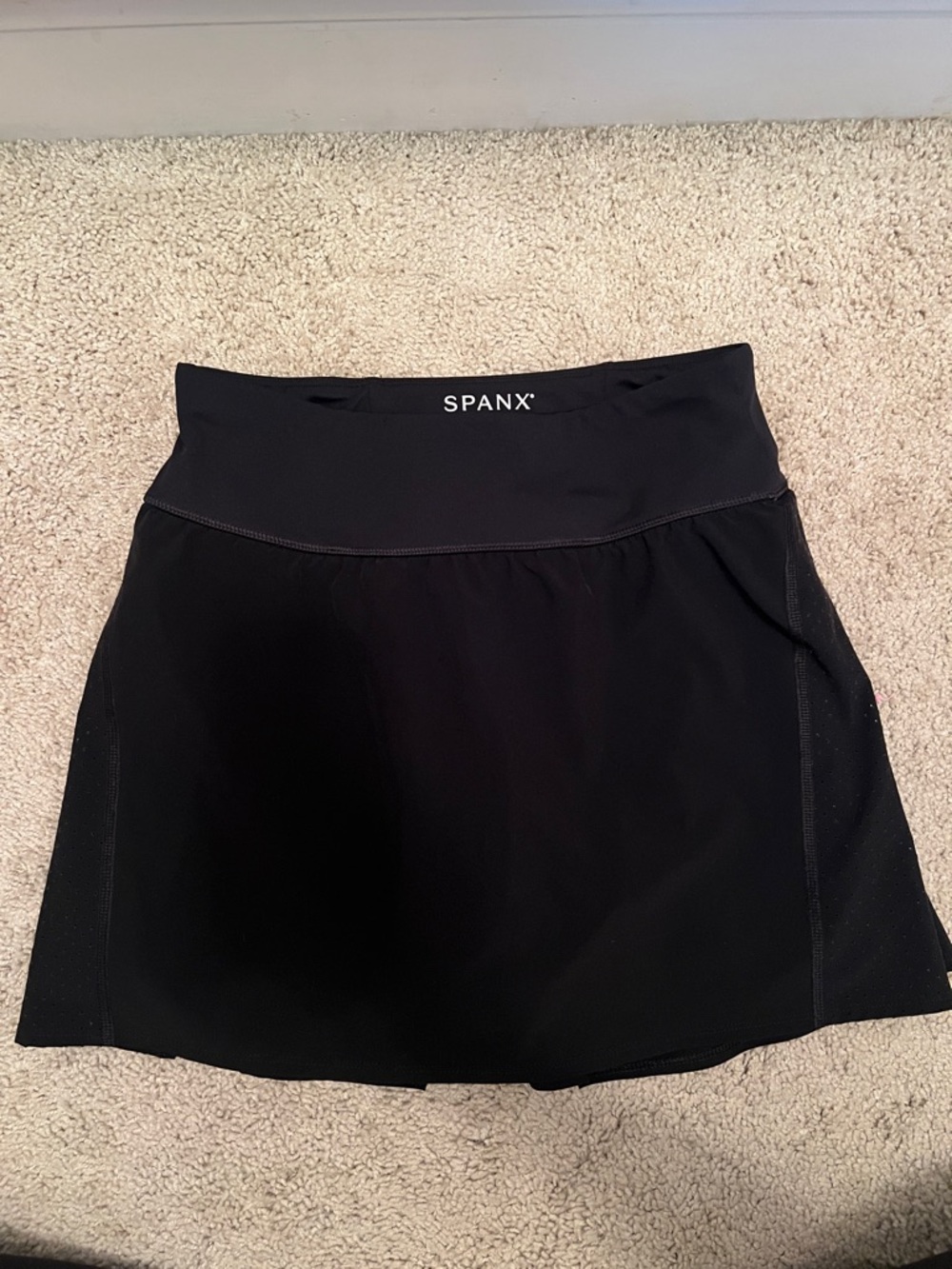 SPANX Black Performance Skort Get Moving Small
Built-In Shorts